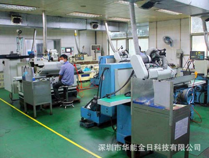 精密加工是现代制造业不可或缺的一部分,它关乎产品的质量与精度。那么,如何选择合适的精密加工设备呢?让我们一起来探讨这个问题。